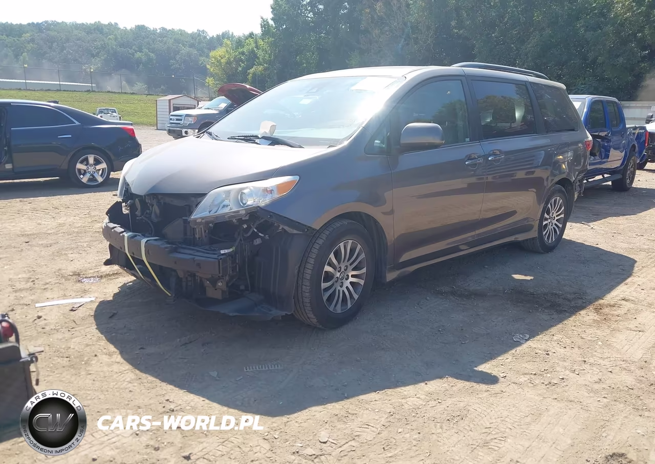 2018 Toyota Sienna Xle 8 Passenger VIN:5TDYZ3DC9JS929973 - 2