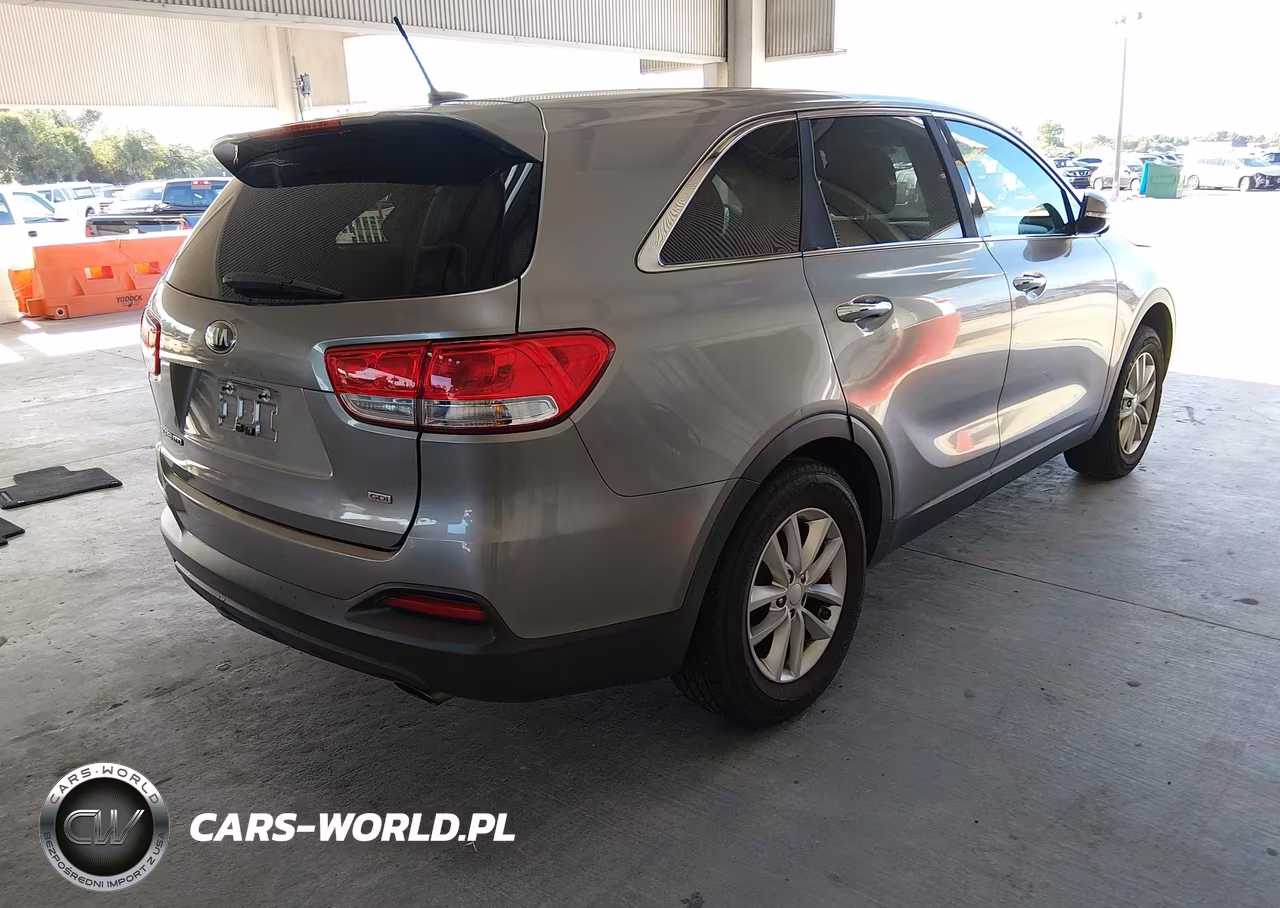2017 Kia Sorento 2.4L L VIN:5XYPG4A34HG292672 - 4