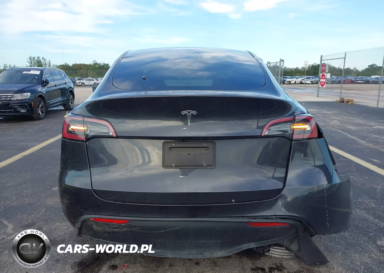 2024 Tesla Model Y Long Range Single Motor Rear-Wheel Drive-Rwd VIN:7SAYGDED3RF039636 - 14