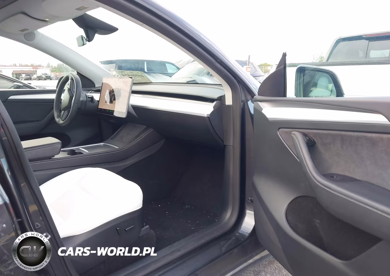 2024 Tesla Model Y Long Range Single Motor Rear-Wheel Drive-Rwd VIN:7SAYGDED3RF039636 - 5
