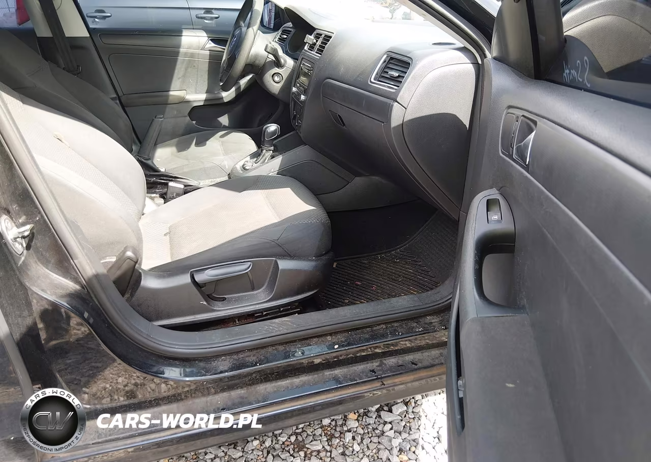 2011 Volkswagen Jetta 2.0L S VIN:3VW2K7AJ6BM398489 - 5