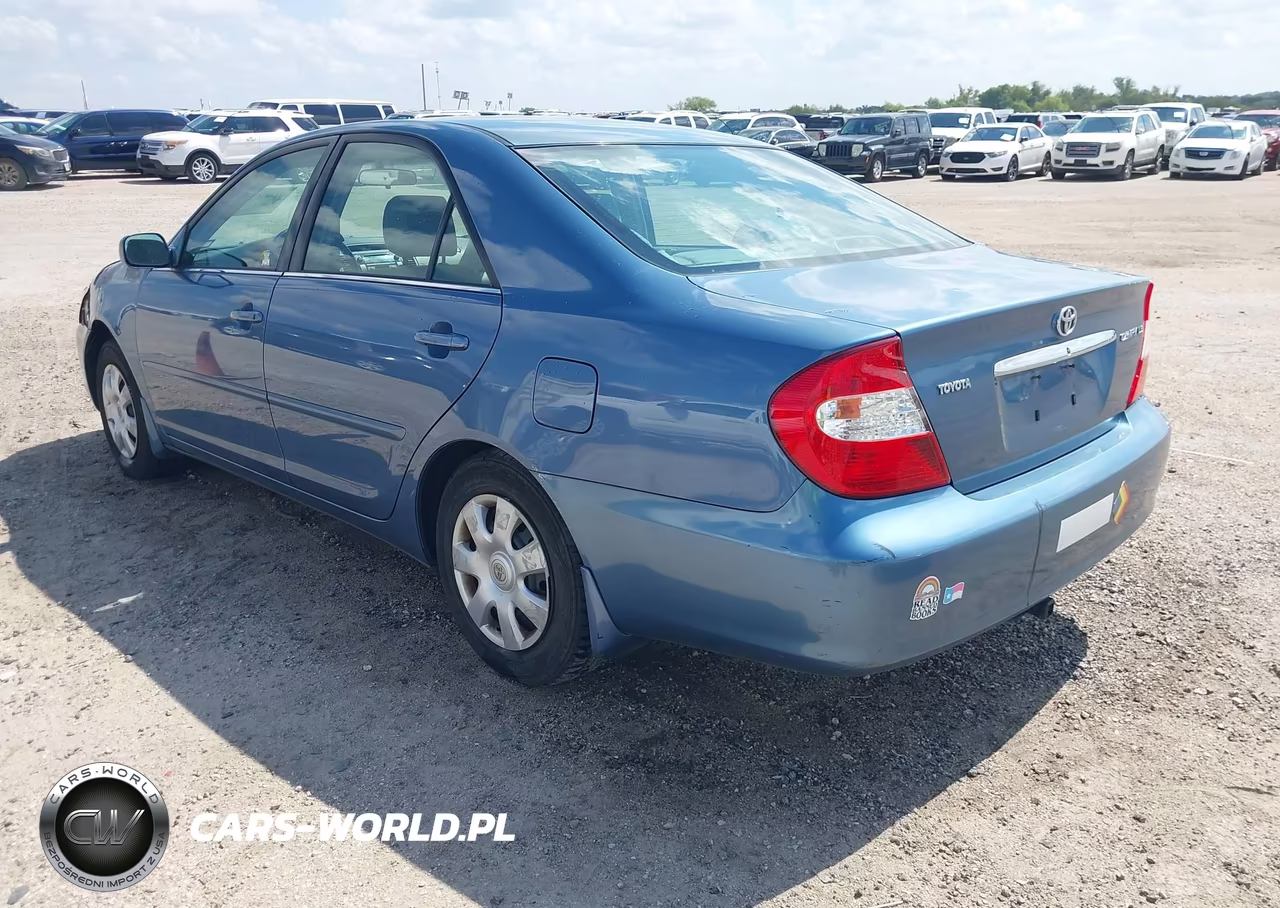 2003 Toyota Camry Le VIN:4T1BE32K53U700955 - 3
