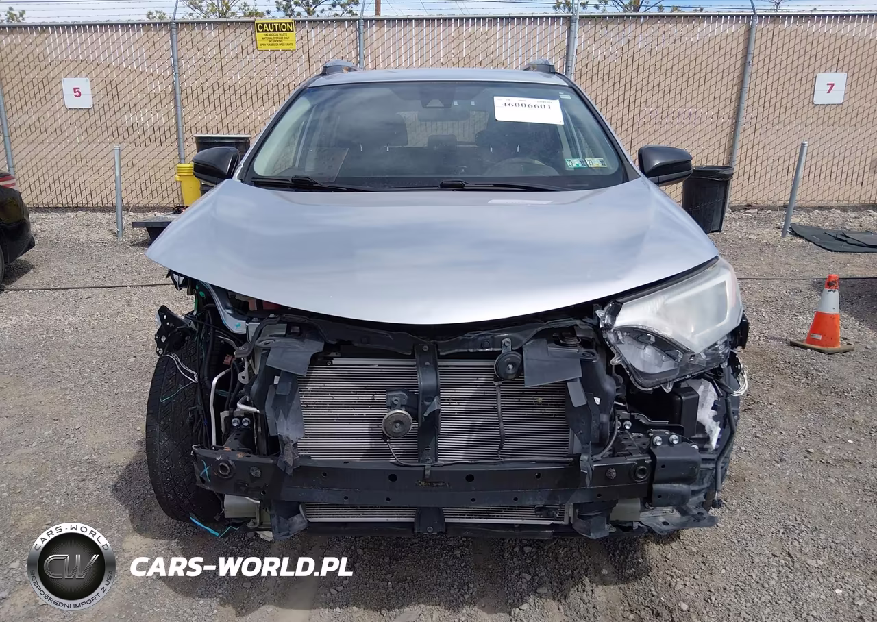 2018 Toyota Rav4 Le VIN:2T3BFREV1JW713728 - 13