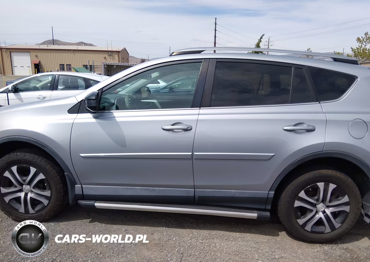 2018 Toyota Rav4 Le VIN:2T3BFREV1JW713728 - 15