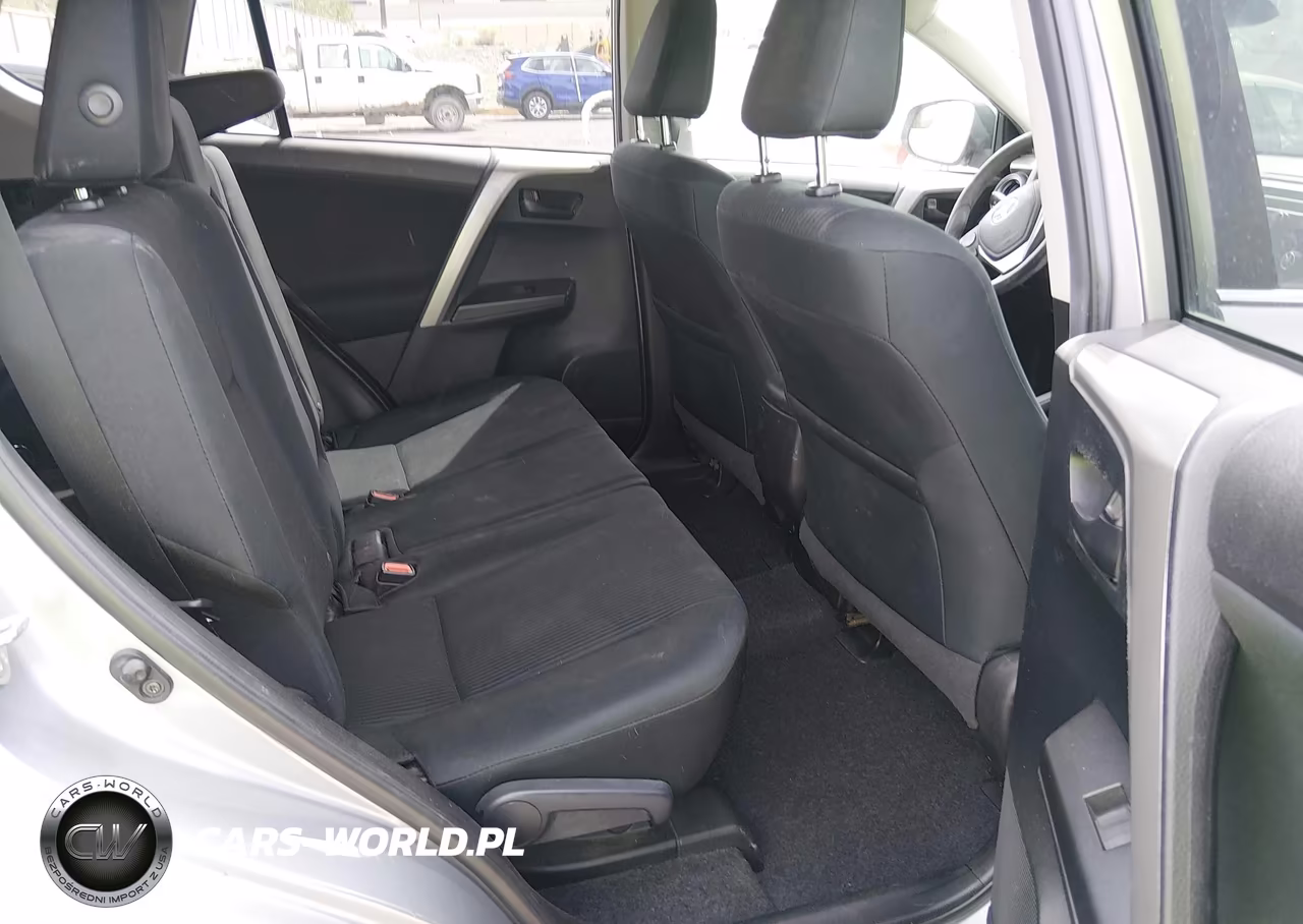 2018 Toyota Rav4 Le VIN:2T3BFREV1JW713728 - 8