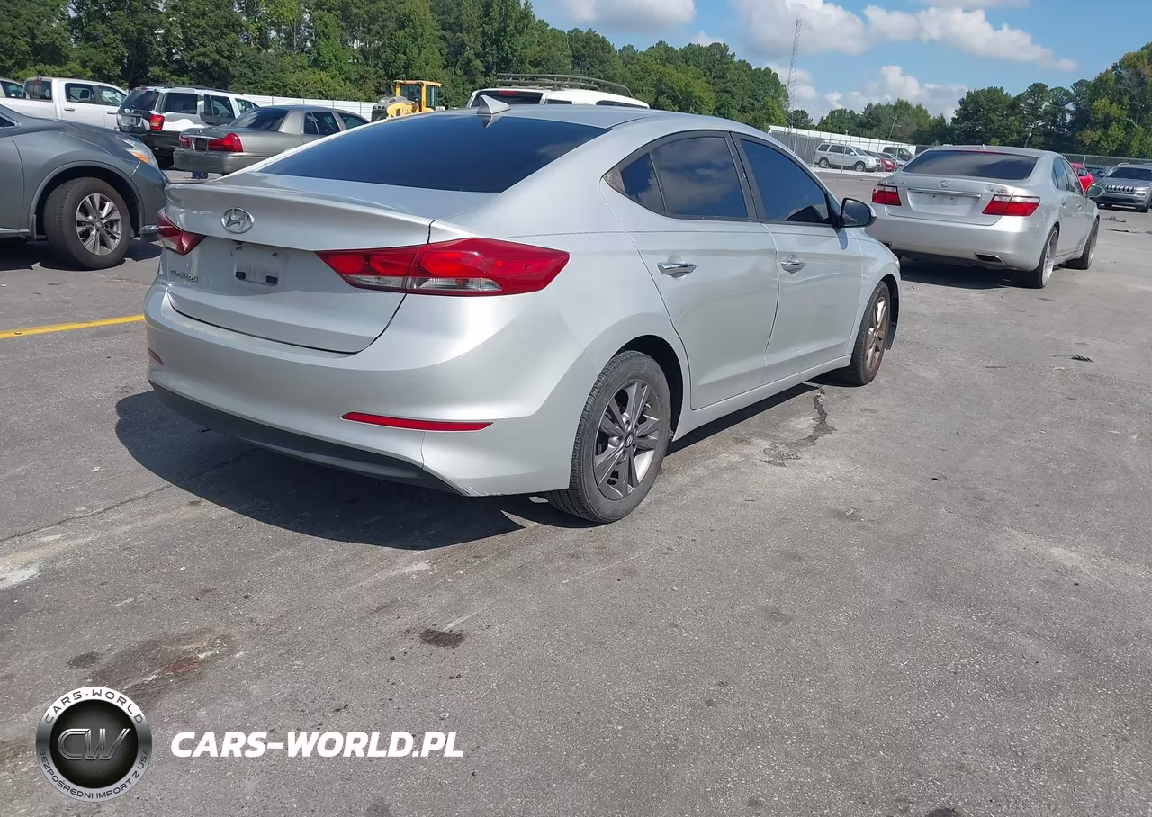 2017 Hyundai Elantra Se VIN:5NPD84LF5HH004318 - 4