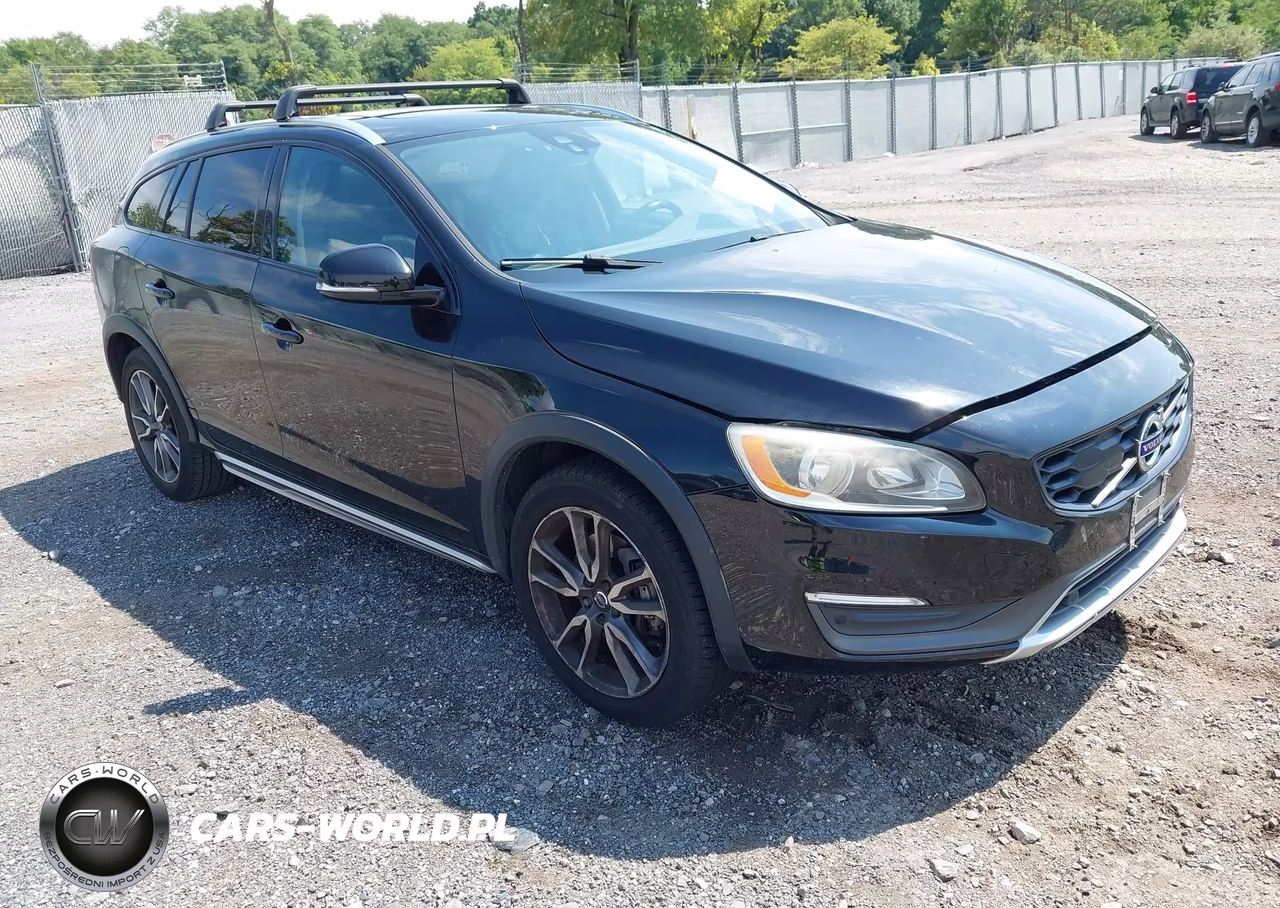2015 Volvo V60 Cross Country T5