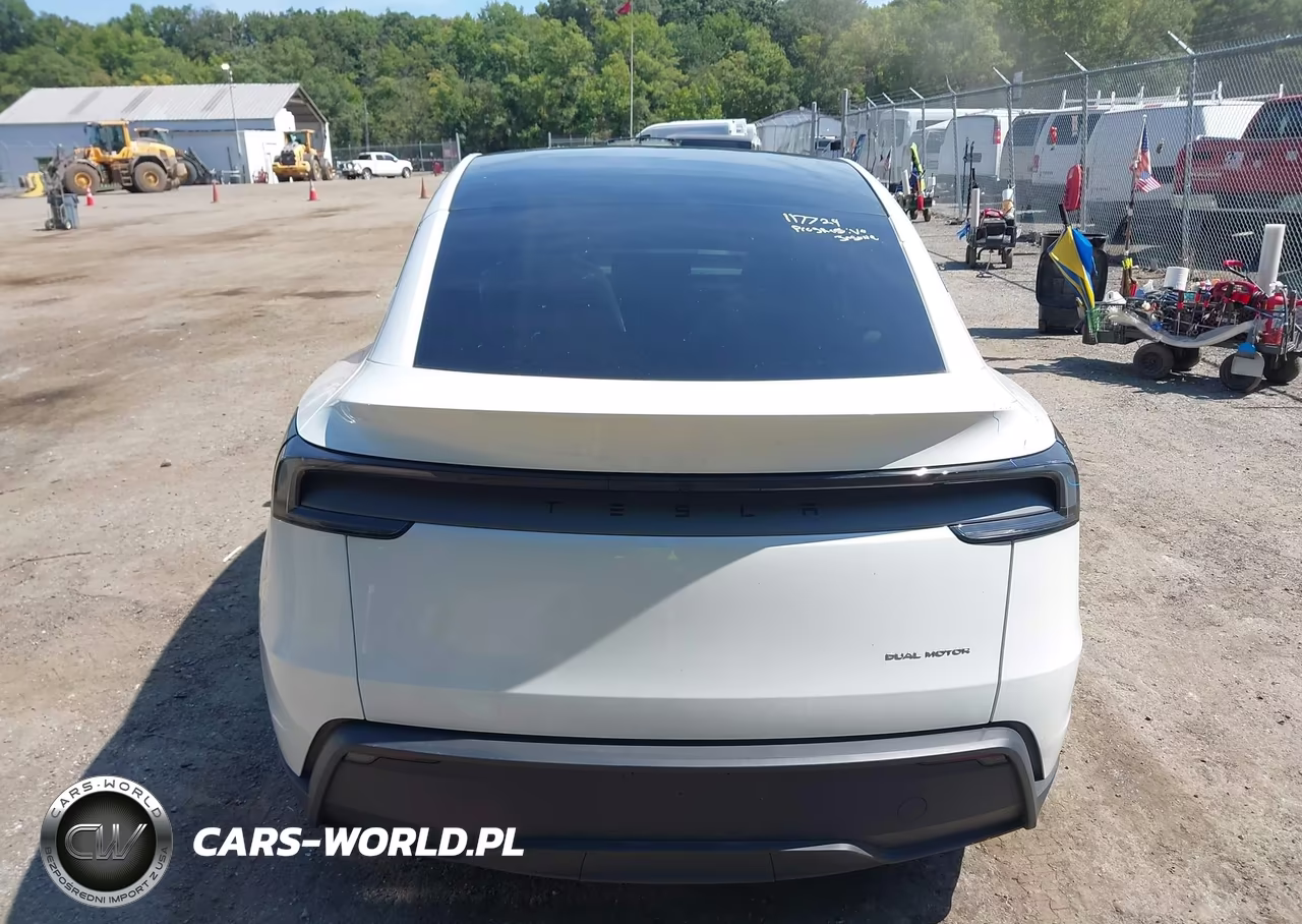 2026 Tesla Model Y All-Wheel Drive-Long Range Launch Series-Premium All-Wheel Drive VIN:7SAYGDEE6TA432608 - 15