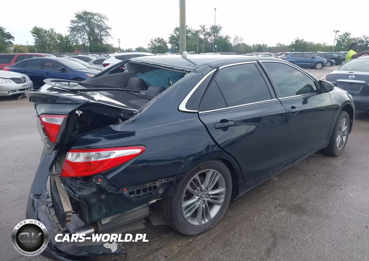 2015 Toyota Camry Se VIN:4T1BF1FK2FU035058 - 4
