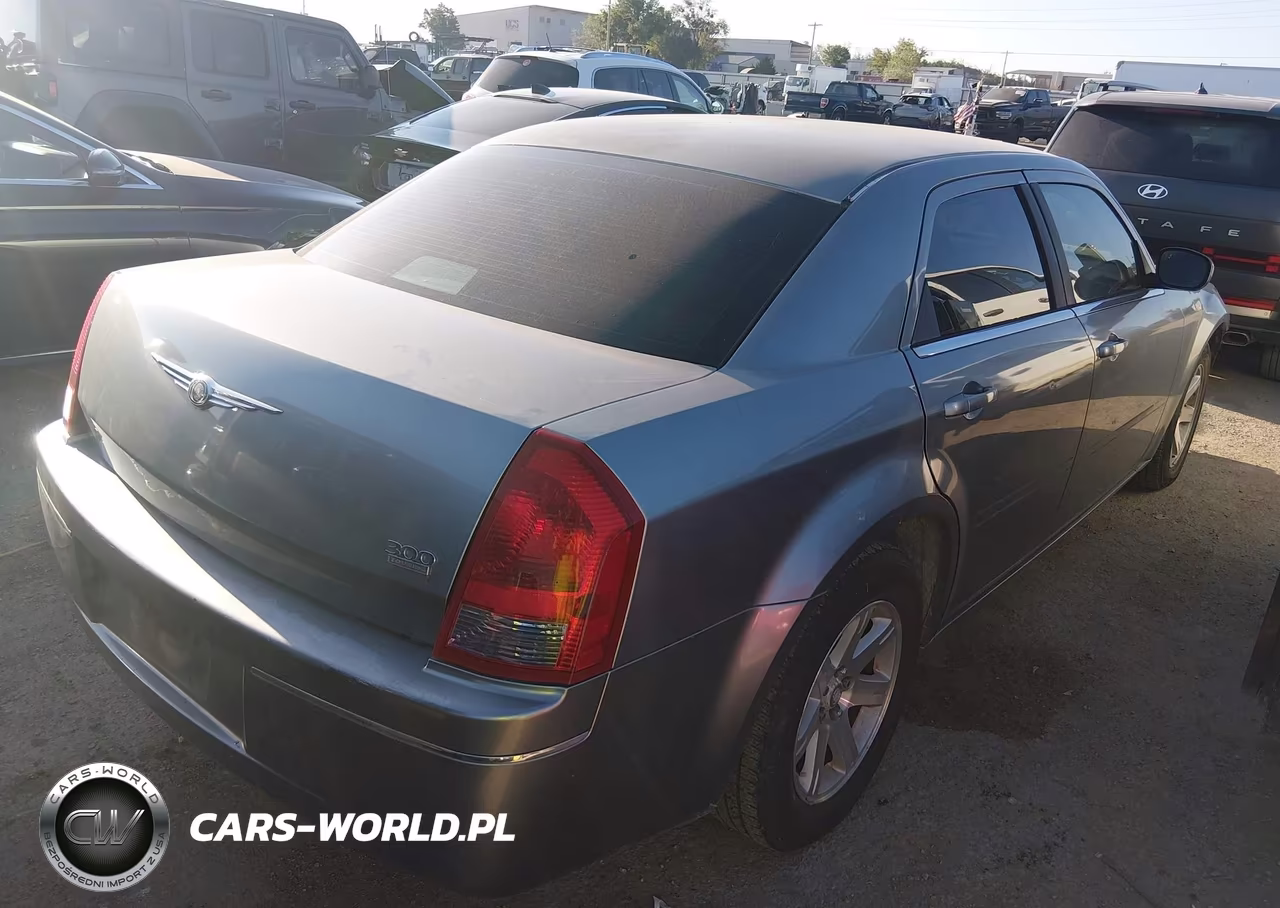 2007 Chrysler 300 Touring VIN:2C3KA53G37H764124 - 4