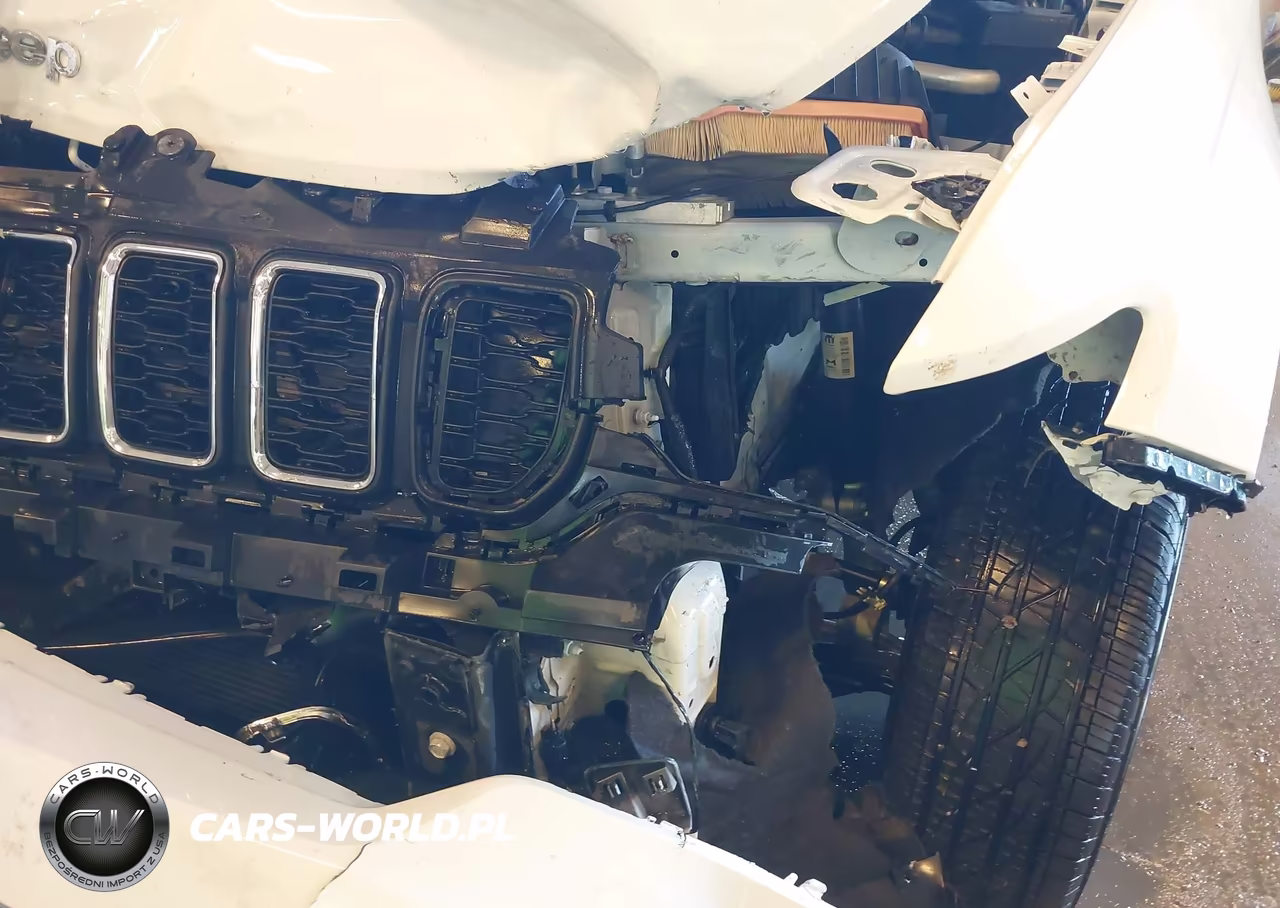 2023 Jeep Grand Cherokee Laredo 4X4 VIN:1C4RJHAG2PC640718 - 15