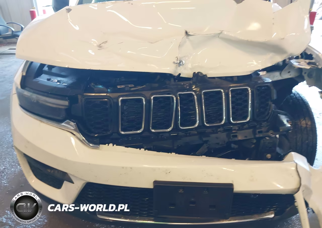 2023 Jeep Grand Cherokee Laredo 4X4 VIN:1C4RJHAG2PC640718 - 16