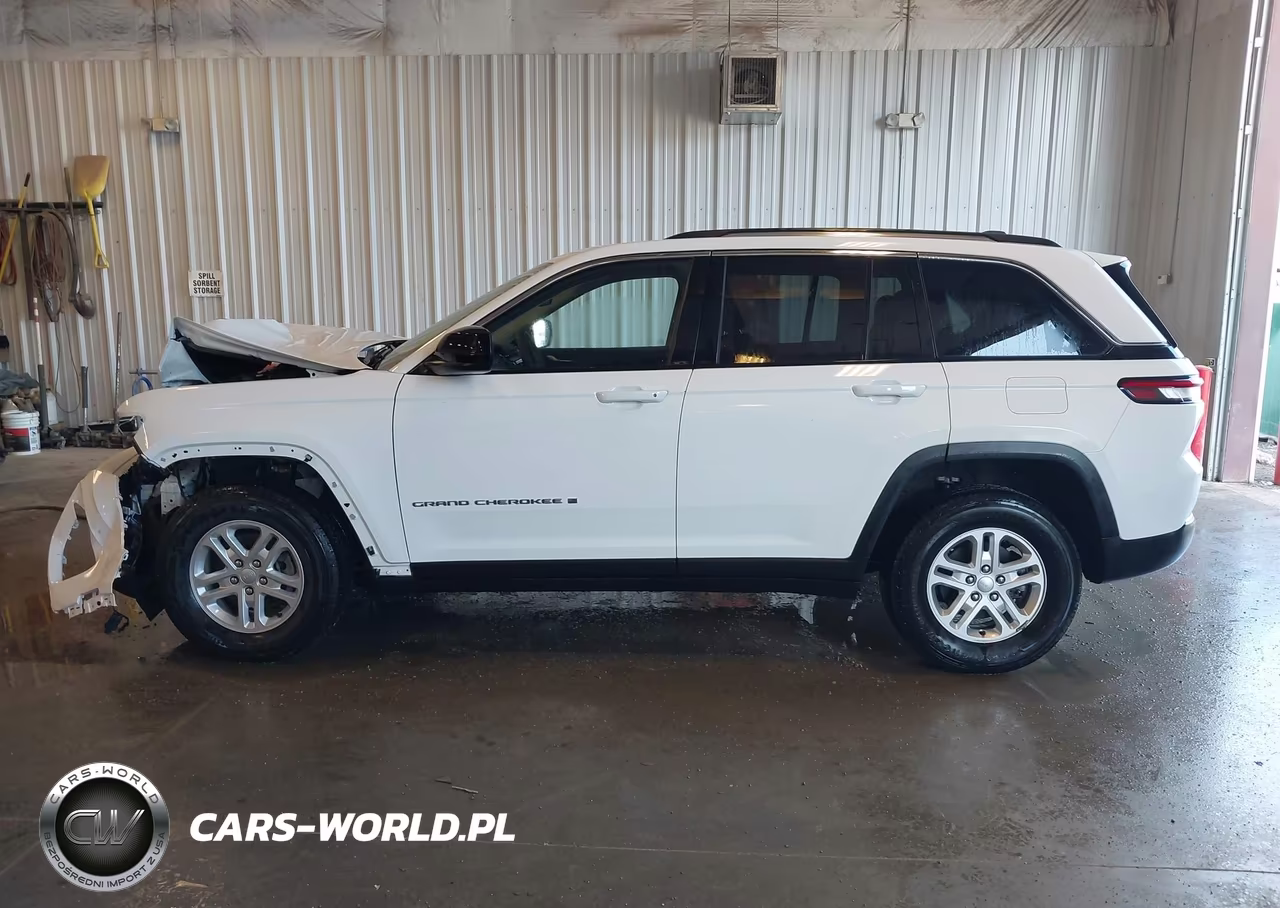 2023 Jeep Grand Cherokee Laredo 4X4 VIN:1C4RJHAG2PC640718 - 20