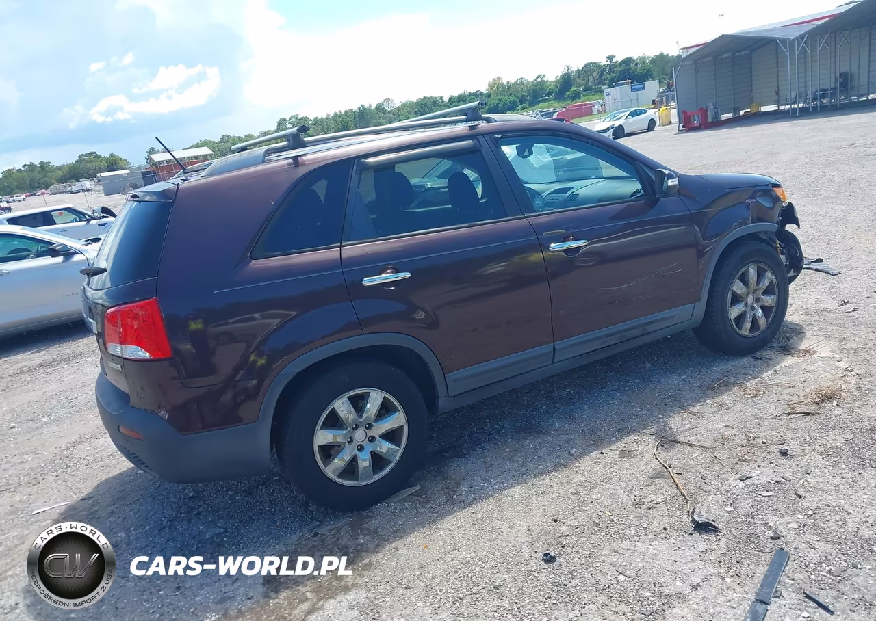 2012 Kia Sorento Lx VIN:5XYKT3A66CG190521 - 4