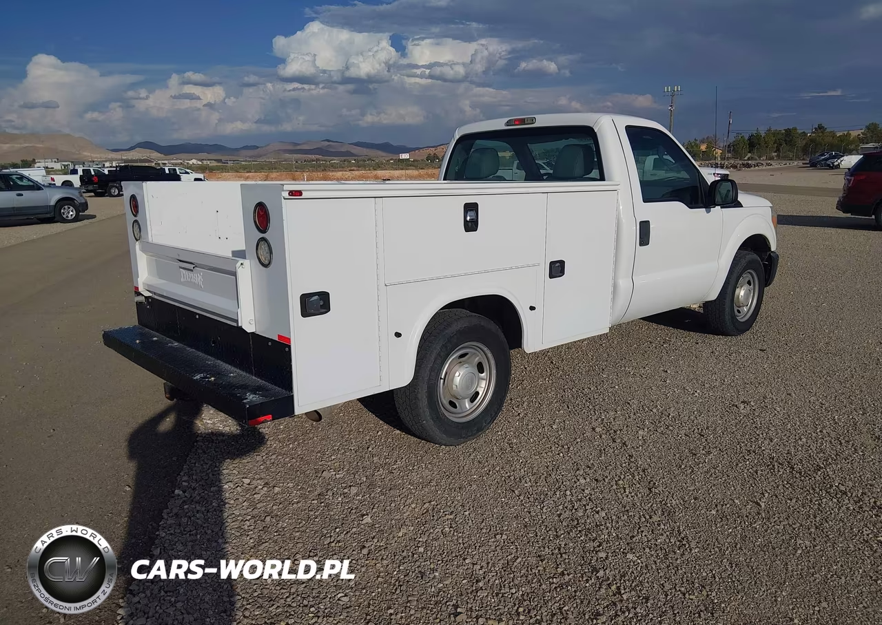 2016 Ford F-250 Xl VIN:1FDBF2A62GED02453 - 4