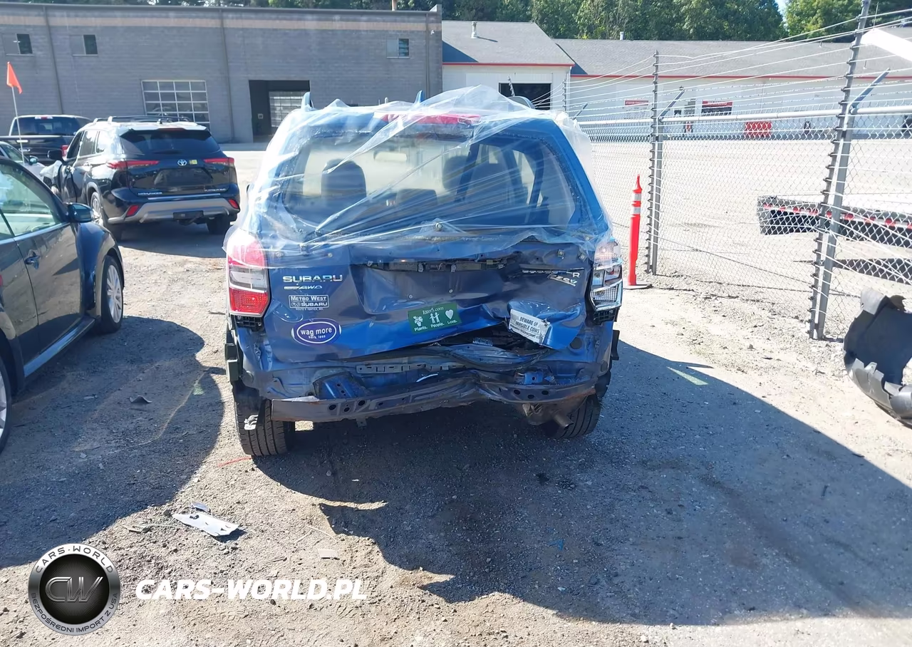 2016 Subaru Forester 2.5I VIN:JF2SJABC4GH549457 - 17