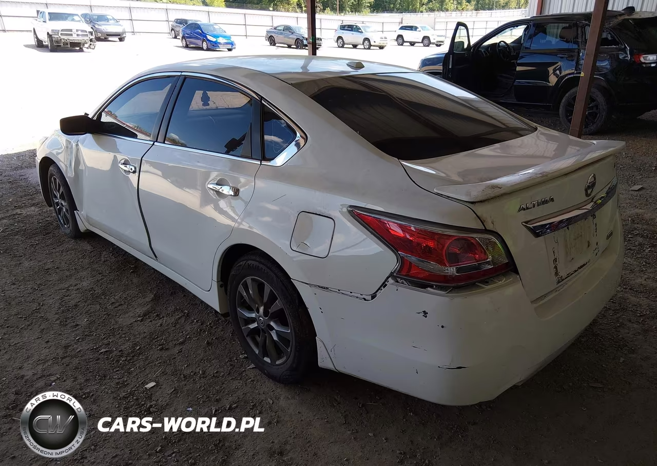 2015 Nissan Altima 2.5 S VIN:1N4AL3AP6FN912917 - 3