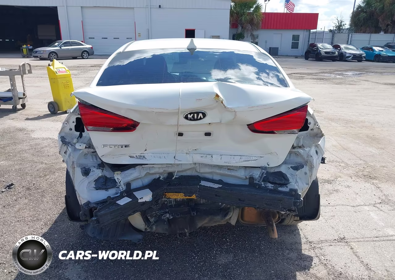2018 Kia Forte Lx VIN:3KPFK4A72JE211958 - 6