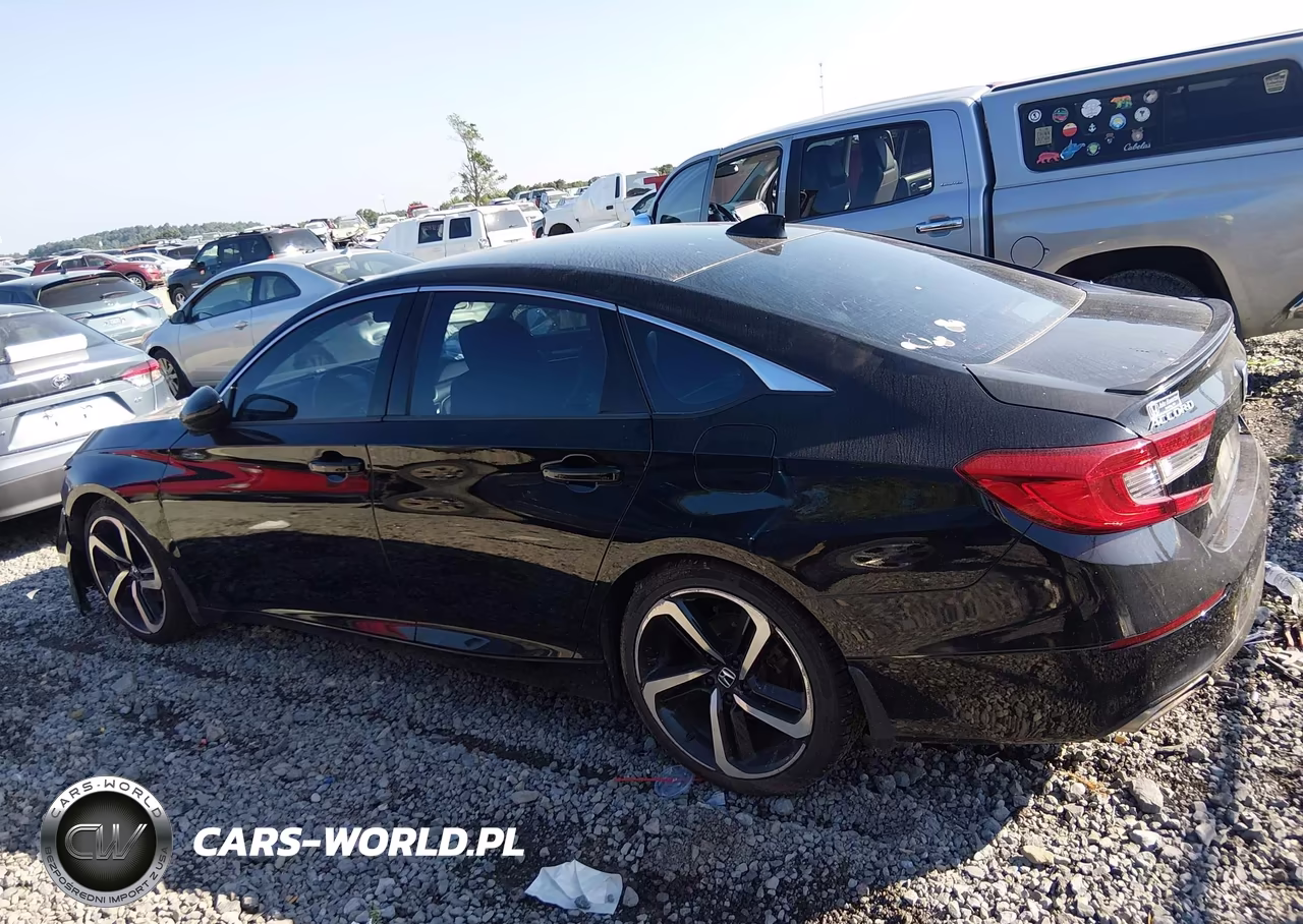 2018 Honda Accord Sport VIN:1HGCV1F37JA000421 - 15