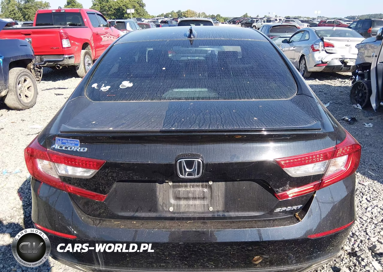 2018 Honda Accord Sport VIN:1HGCV1F37JA000421 - 17