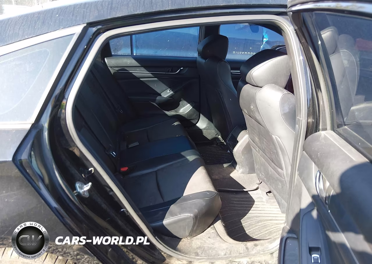 2018 Honda Accord Sport VIN:1HGCV1F37JA000421 - 8