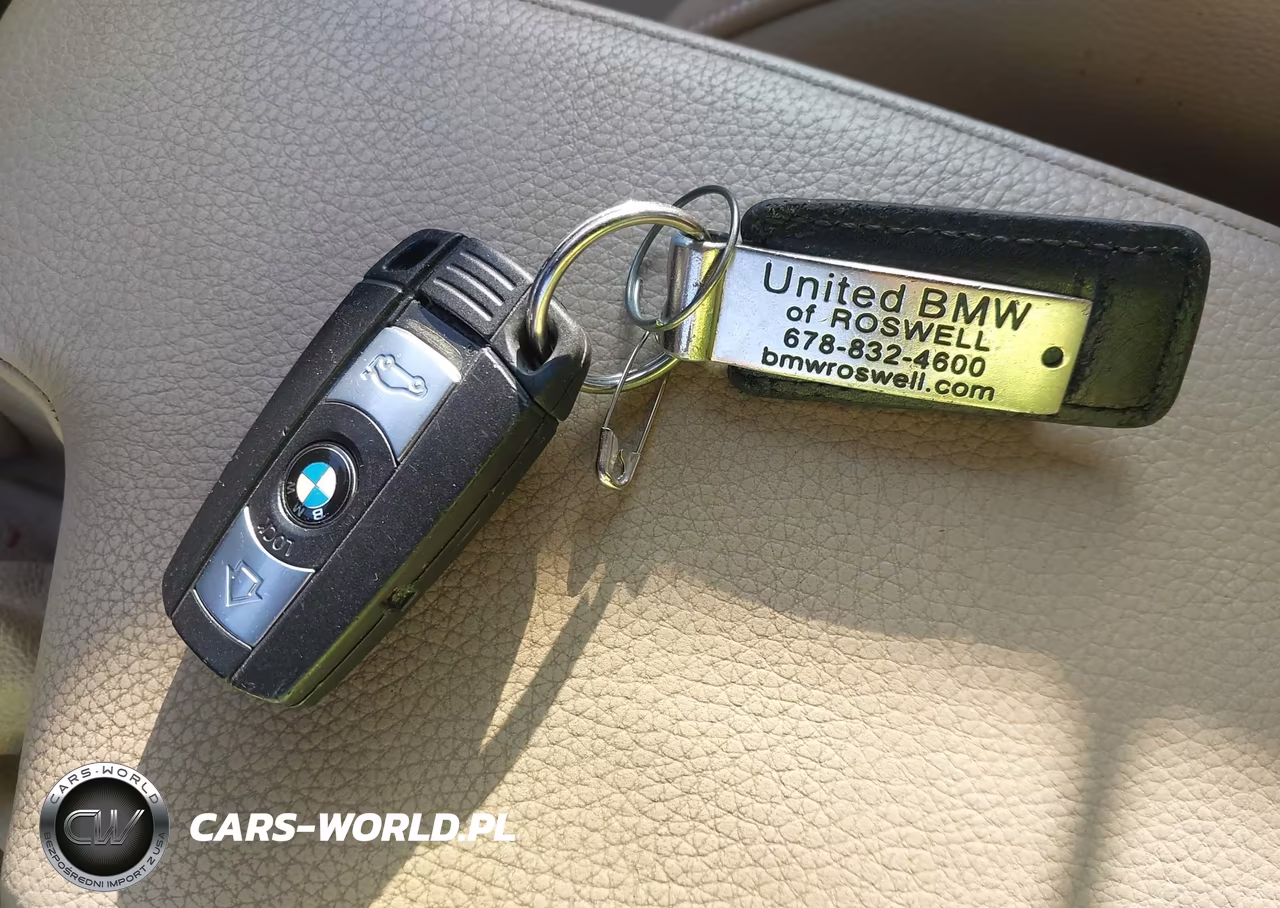 2009 BMW 328I VIN:WBAPH77579NL85443 - 11