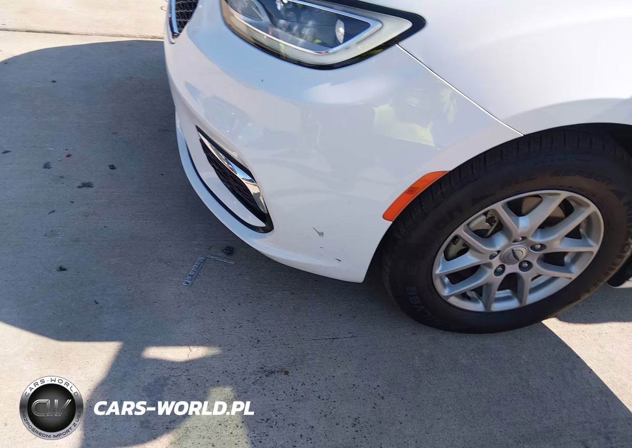 2024 Chrysler Pacifica Touring L VIN:2C4RC1BG9RR112524 - 6