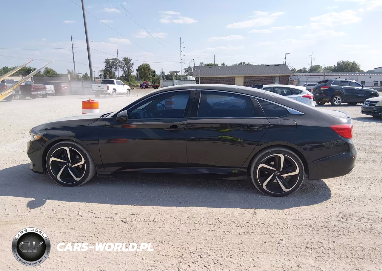 2018 Honda Accord Sport VIN:1HGCV1F36JA133266 - 14