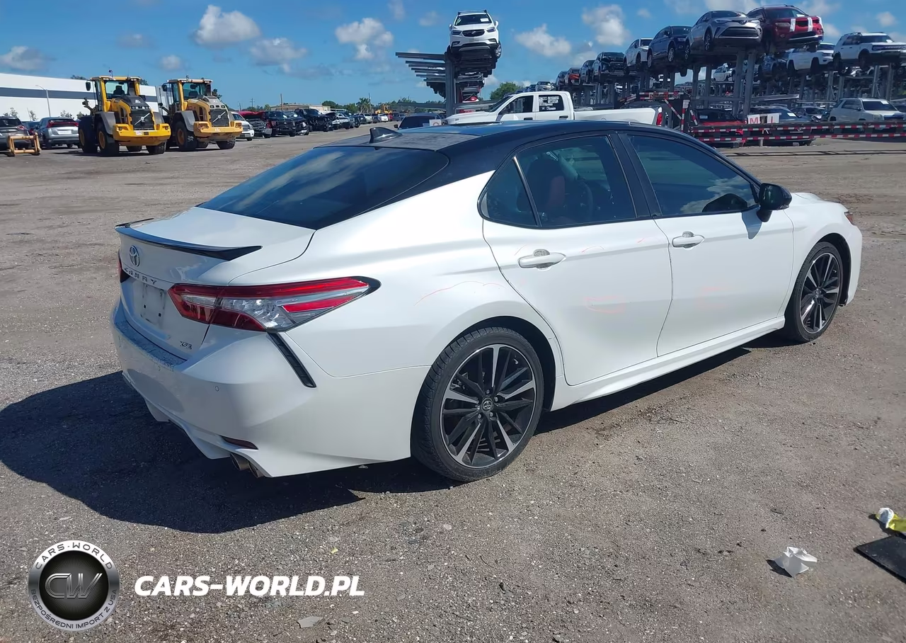 2018 Toyota Camry Xse V6 VIN:4T1BZ1HK0JU012312 - 4