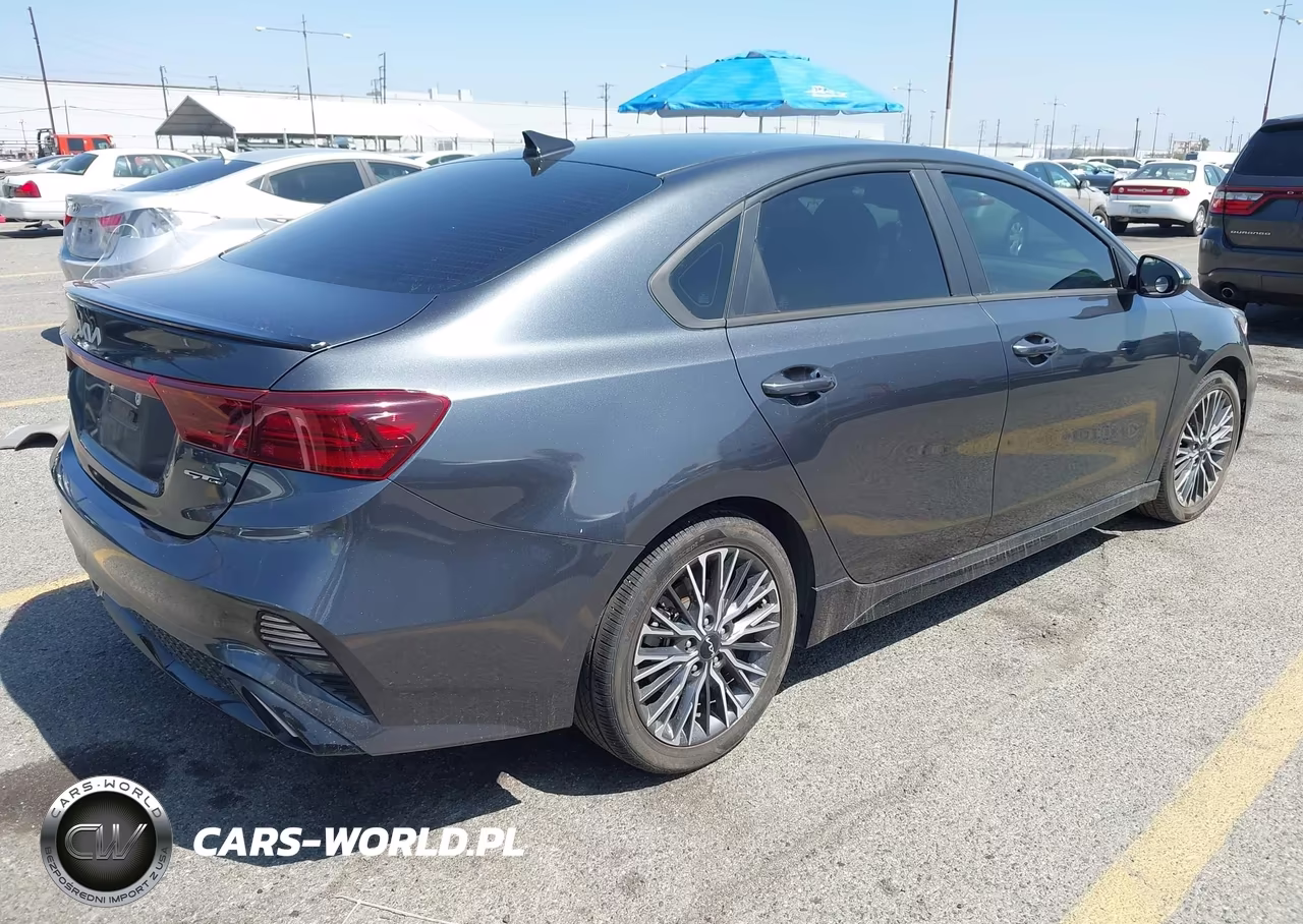 2022 Kia Forte Gt-Line VIN:3KPF54AD3NE505288 - 4