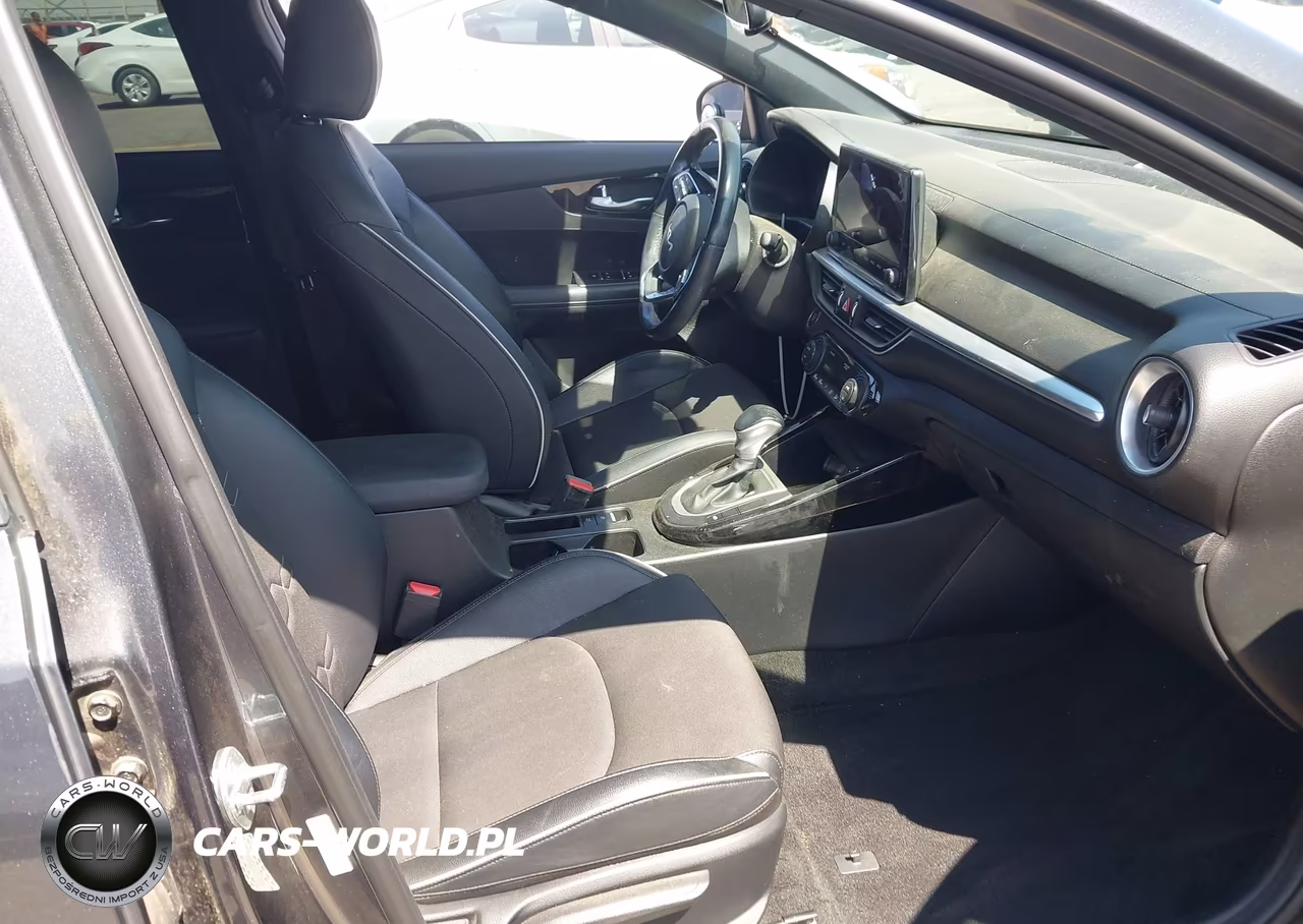 2022 Kia Forte Gt-Line VIN:3KPF54AD3NE505288 - 5
