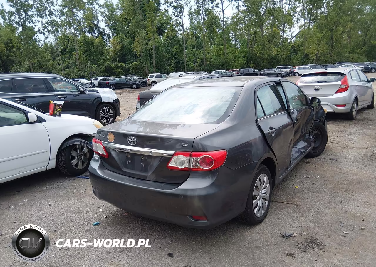 2013 Toyota Corolla Le VIN:5YFBU4EE4DP130139 - 4