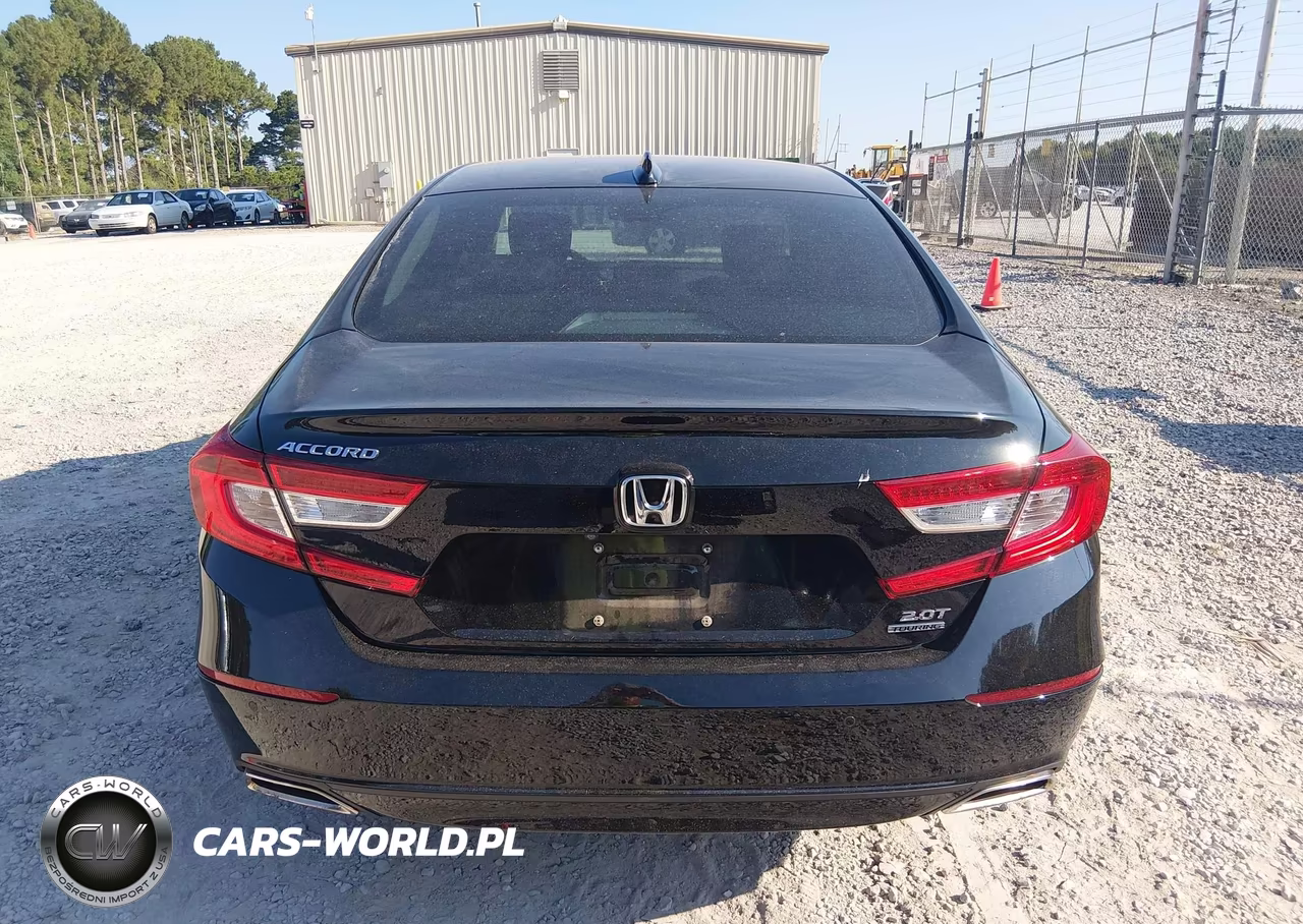 2018 Honda Accord Touring 2.0T VIN:1HGCV2F97JA000946 - 16