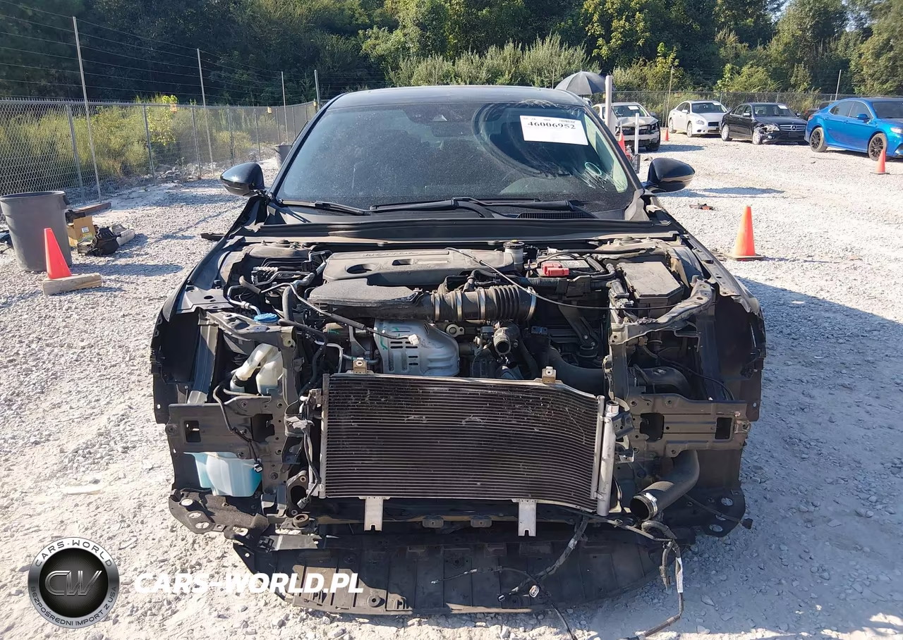 2018 Honda Accord Touring 2.0T VIN:1HGCV2F97JA000946 - 6