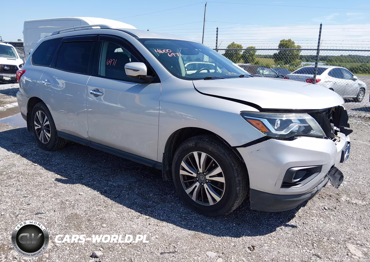 2017 Nissan Pathfinder Sv