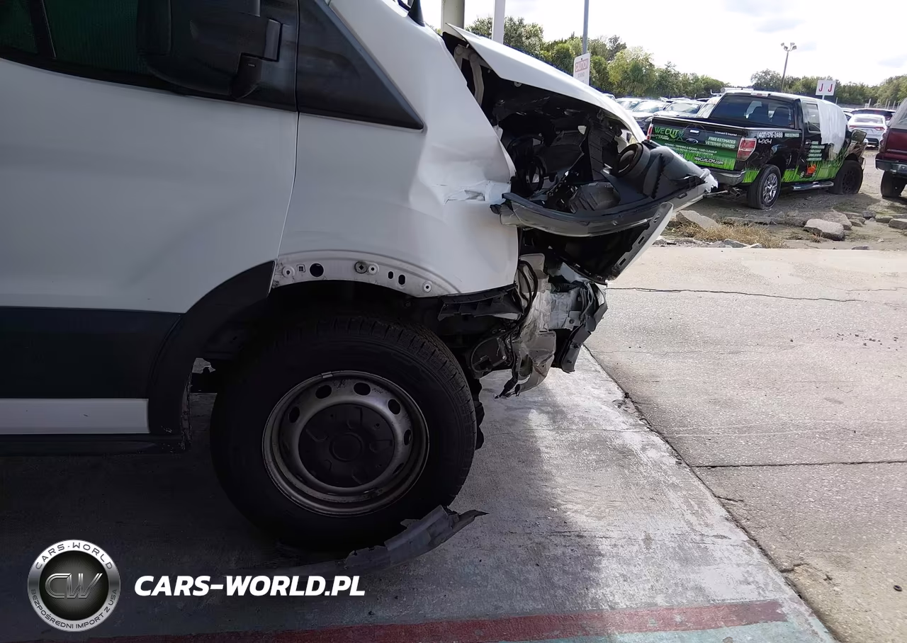 2018 Ford Transit-150 VIN:1FTYE1YM6JKA94635 - 6