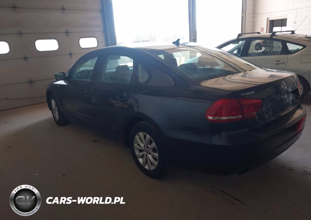 2015 Volkswagen Passat 1.8T Wolfsburg Edition VIN:1VWAT7A34FC041894 - 3