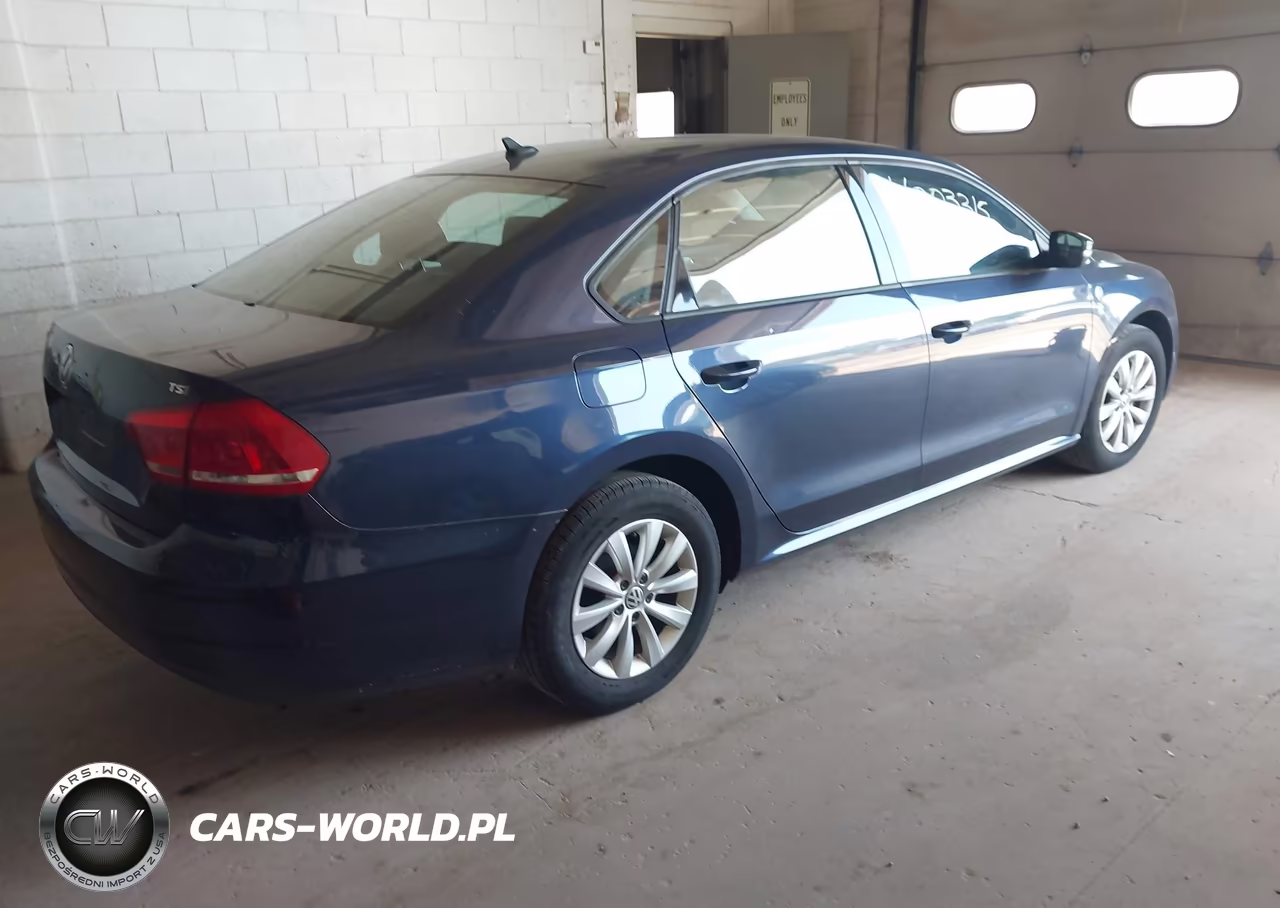 2015 Volkswagen Passat 1.8T Wolfsburg Edition VIN:1VWAT7A34FC041894 - 4