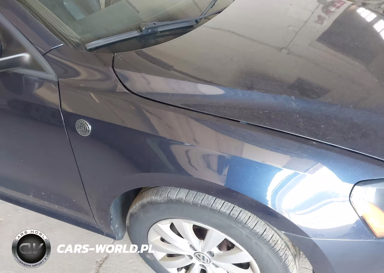 2015 Volkswagen Passat 1.8T Wolfsburg Edition VIN:1VWAT7A34FC041894 - 6