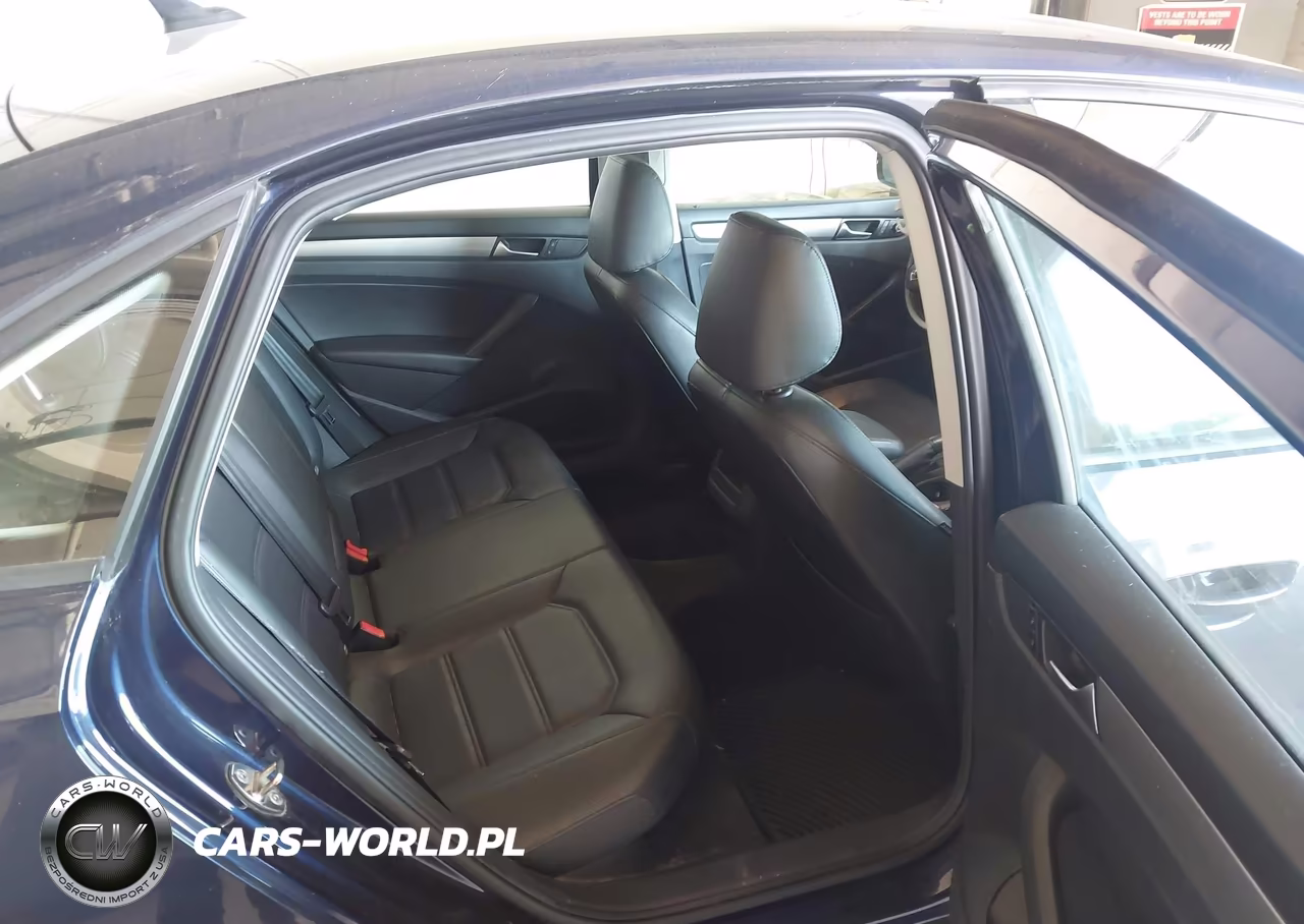 2015 Volkswagen Passat 1.8T Wolfsburg Edition VIN:1VWAT7A34FC041894 - 8