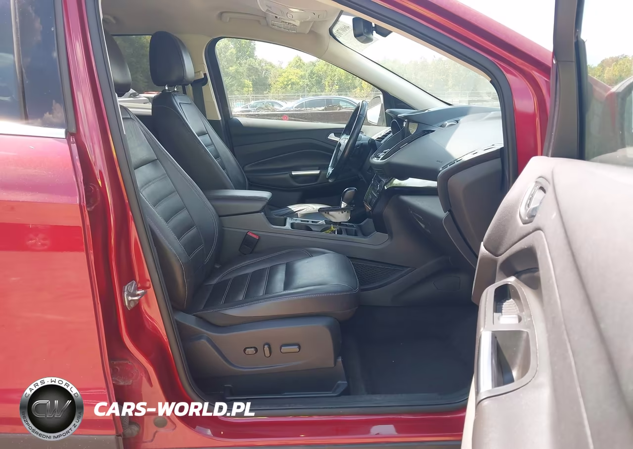 2017 Ford Escape Titanium VIN:1FMCU0J91HUA36066 - 5