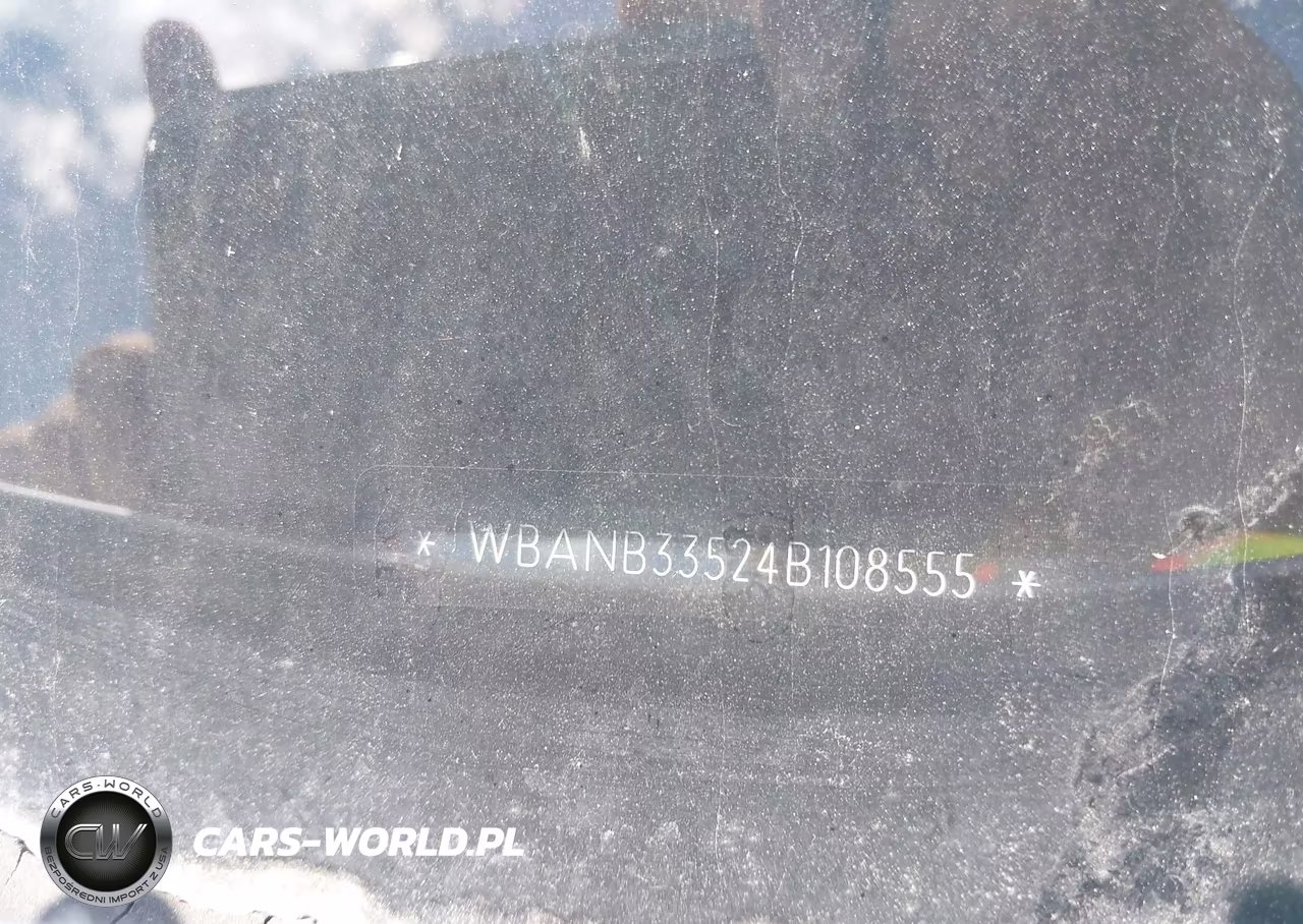 2004 BMW 545I VIN:WBANB33524B108555 - 9