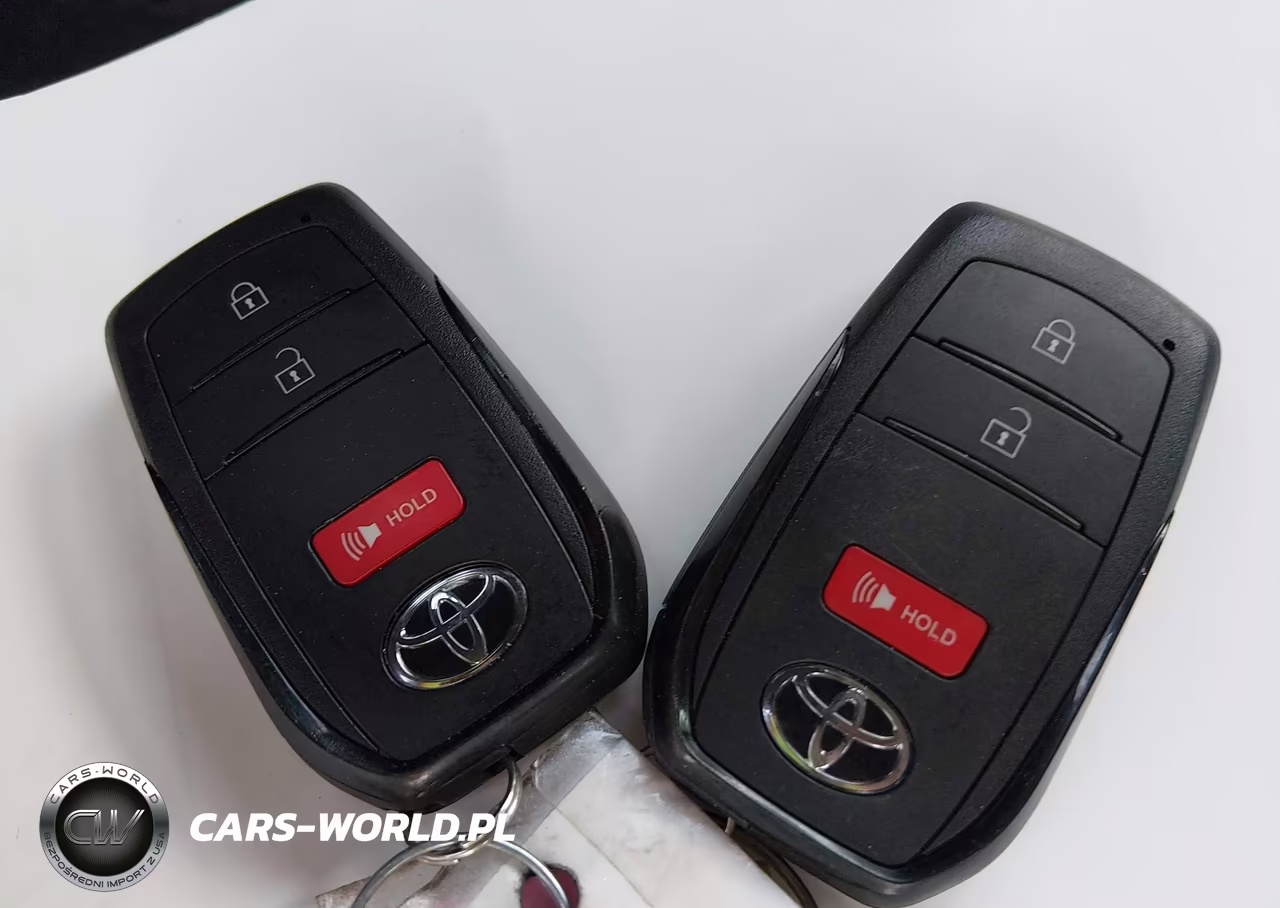2026 Toyota Prius Xle Awd-E VIN:JTDADABU6T3031304 - 11