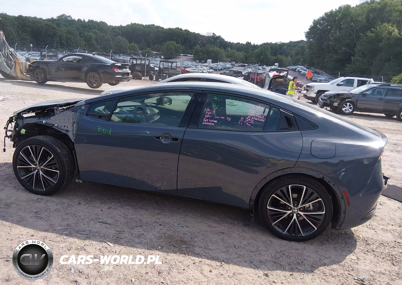 2026 Toyota Prius Xle Awd-E VIN:JTDADABU6T3031304 - 15