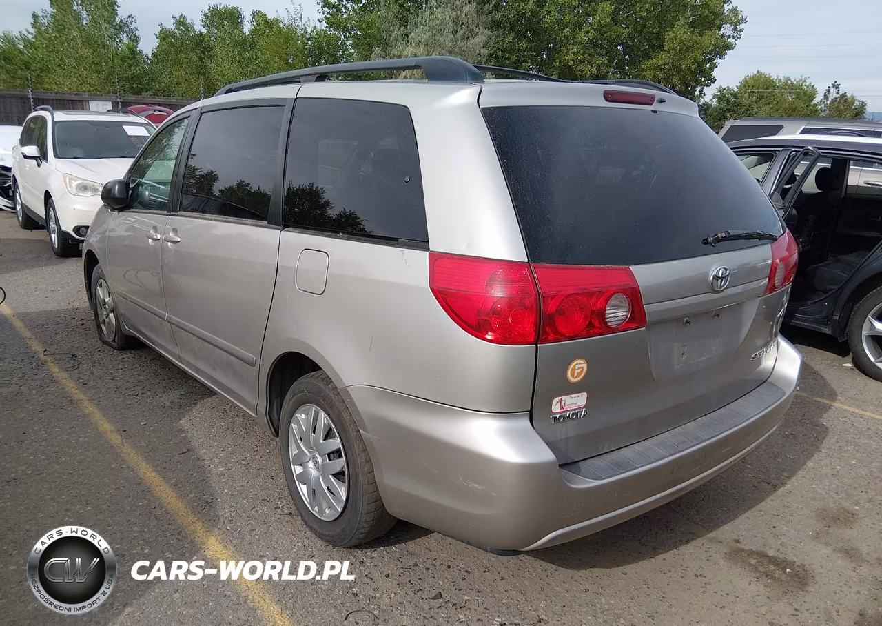 2007 Toyota Sienna Le VIN:5TDZK23C17S072139 - 3