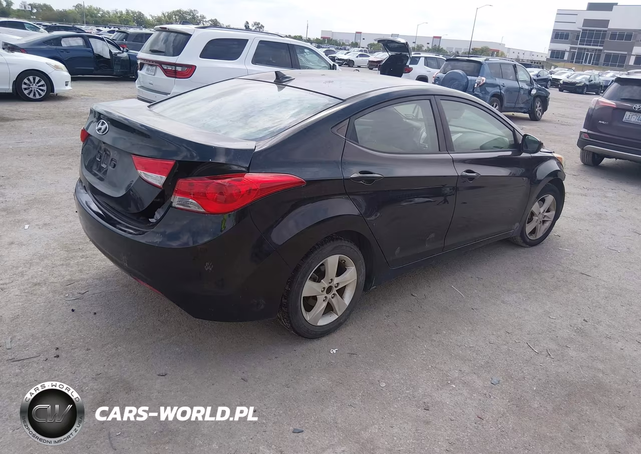 2011 Hyundai Elantra Gls VIN:5NPDH4AE6BH049186 - 4