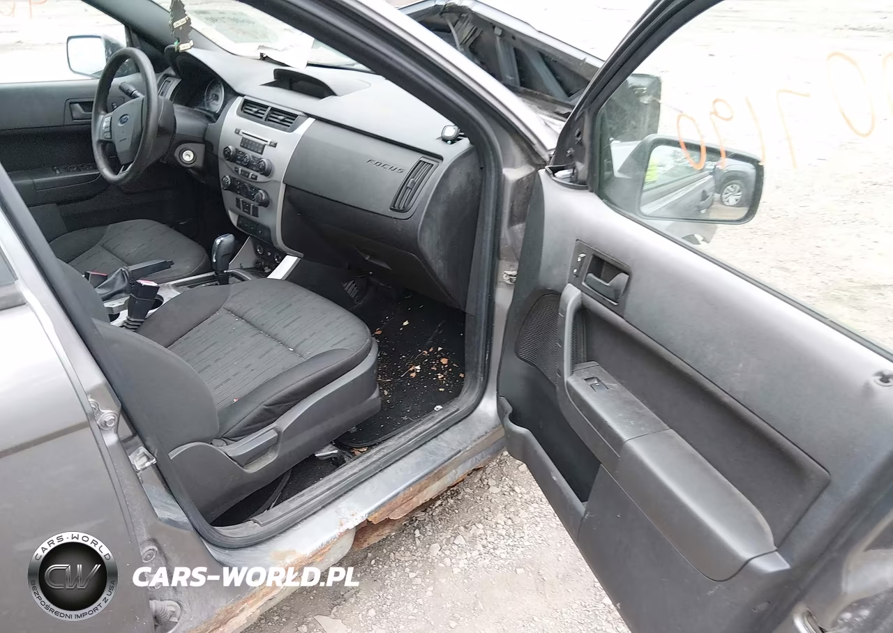 2011 Ford Focus Se VIN:1FAHP3FN0BW163000 - 5