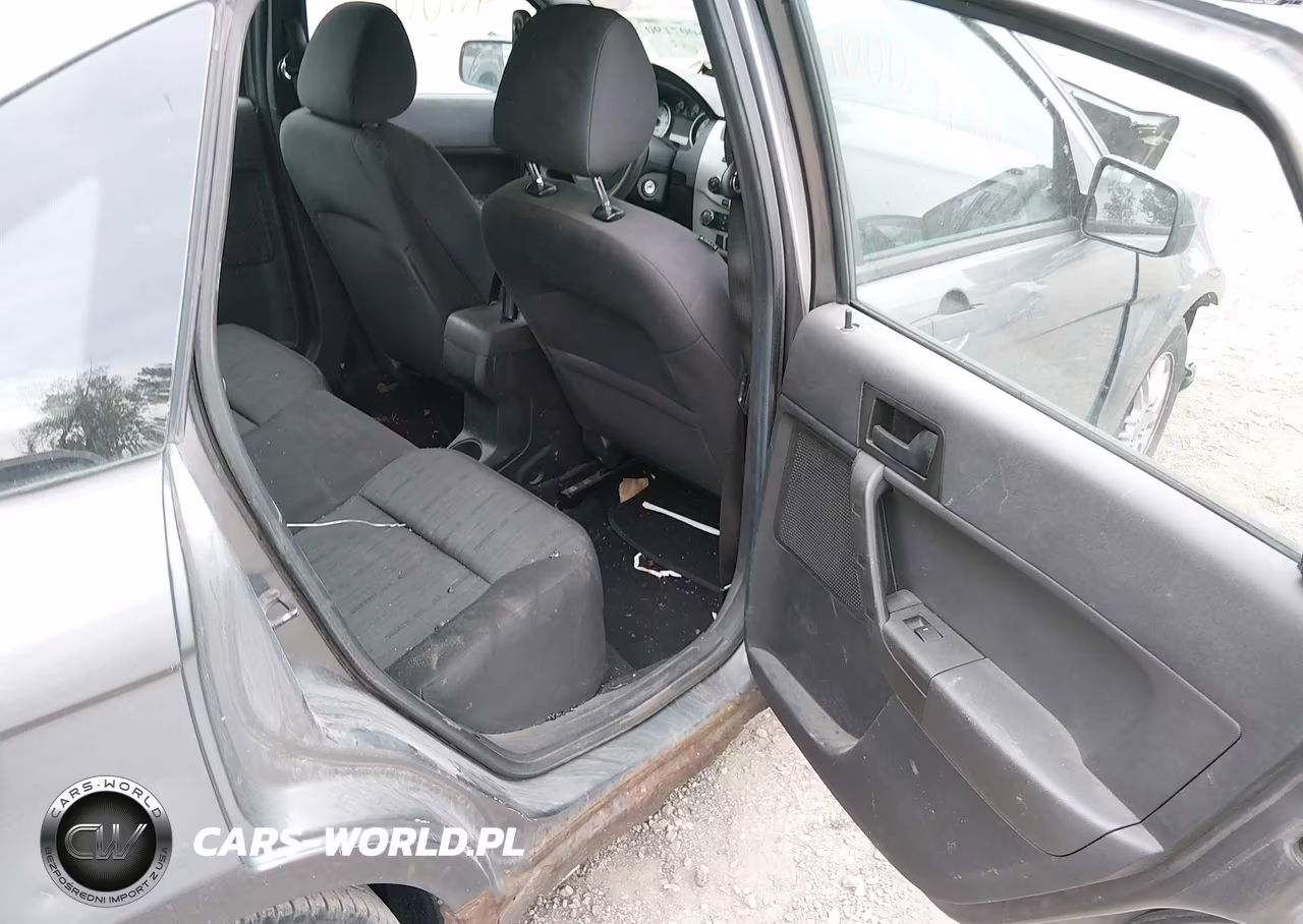 2011 Ford Focus Se VIN:1FAHP3FN0BW163000 - 8