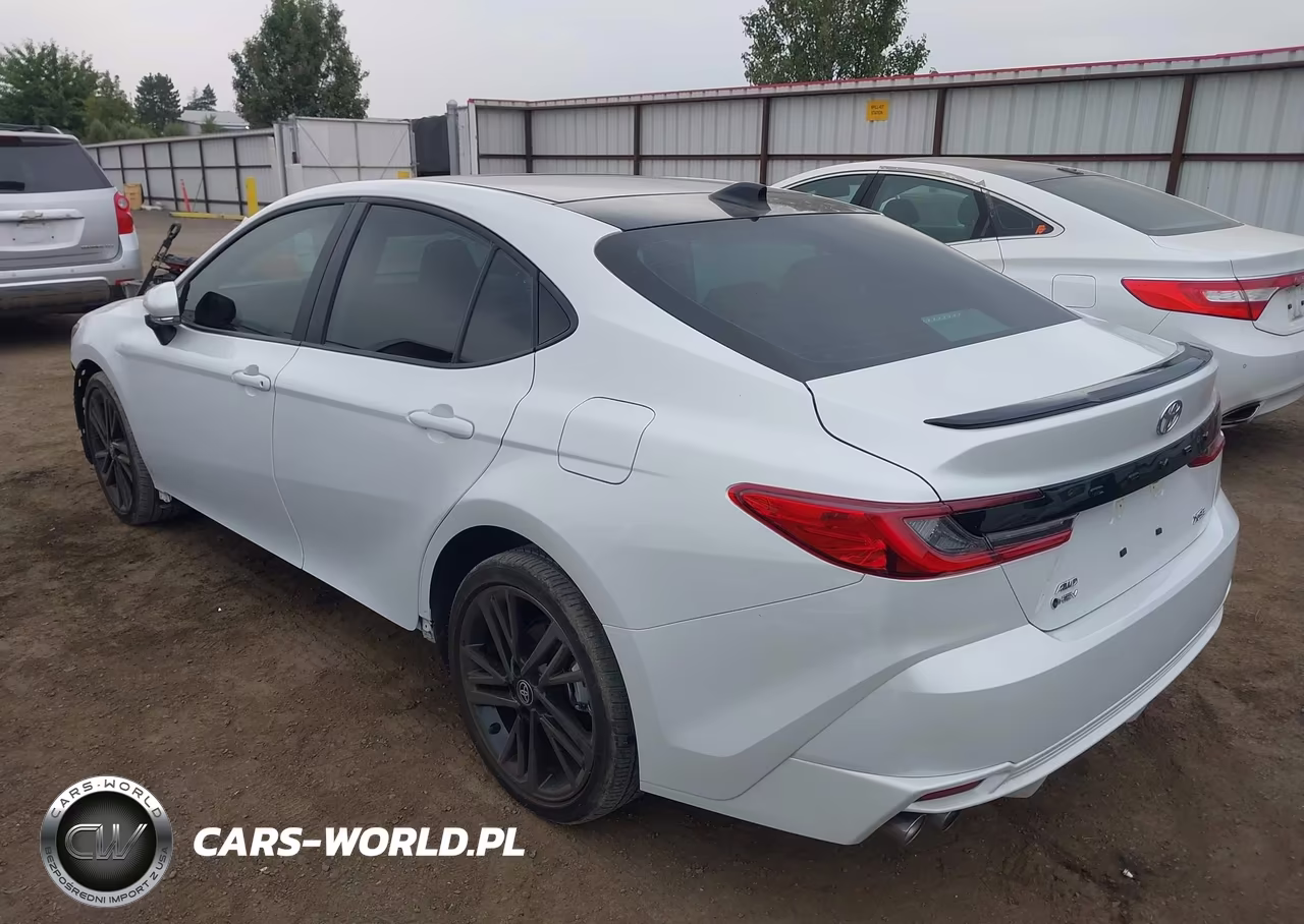 2026 Toyota Camry Xse VIN:4T1DBADKXTU545015 - 3