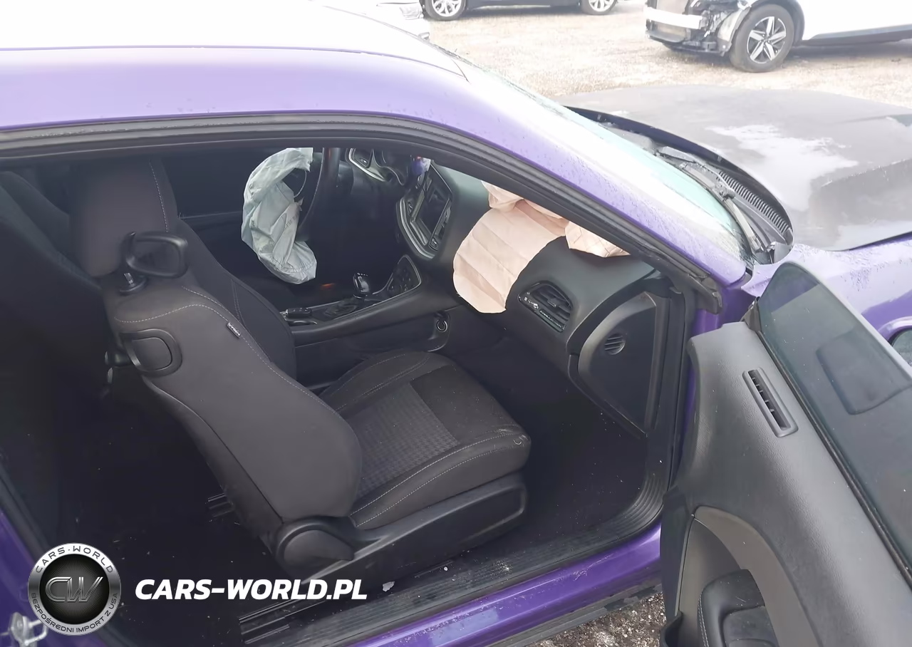 2019 Dodge Challenger Sxt VIN:2C3CDZAG9KH716903 - 5